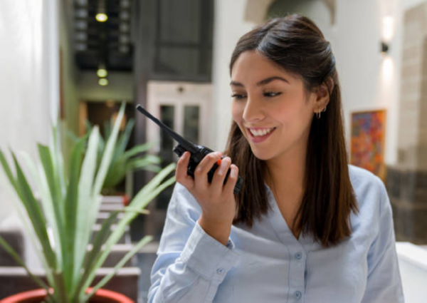 hotel-front-desk-walkie-talkie
